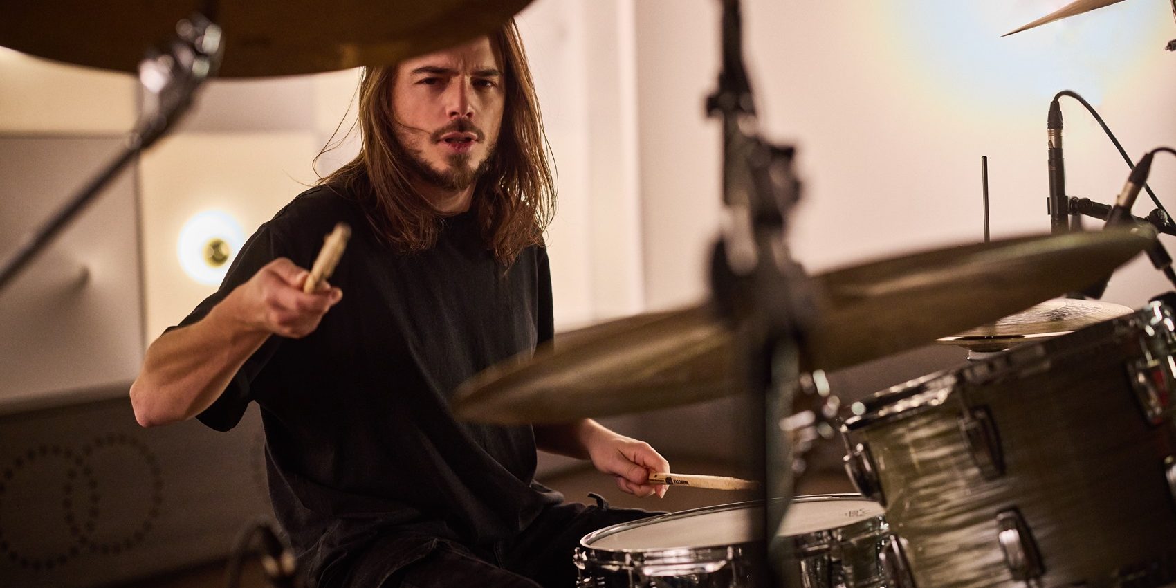 Francesco Lucidi playing at Studio 86